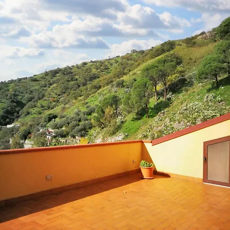 Mountain View Retreat At Casalvecchio Siculo